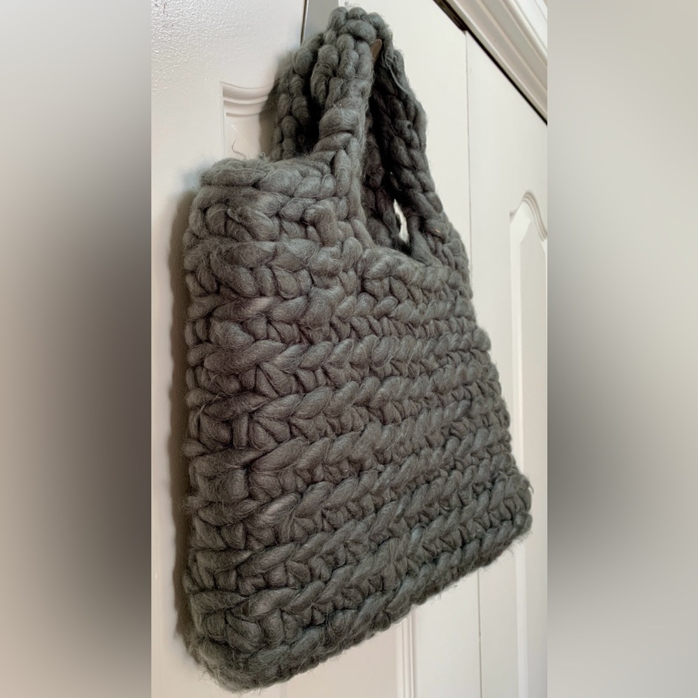 Chunky Knit Small Gray Tote Bag - Picture 5 of 10